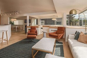 TV, fireplace, offices