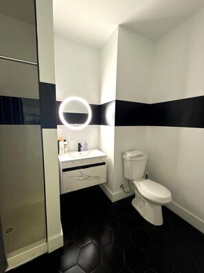 ヘアドライヤー、タオル