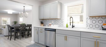 Cozy 2-Bedroom Home Near Notre Dame - Perfect for Game Day Stays!