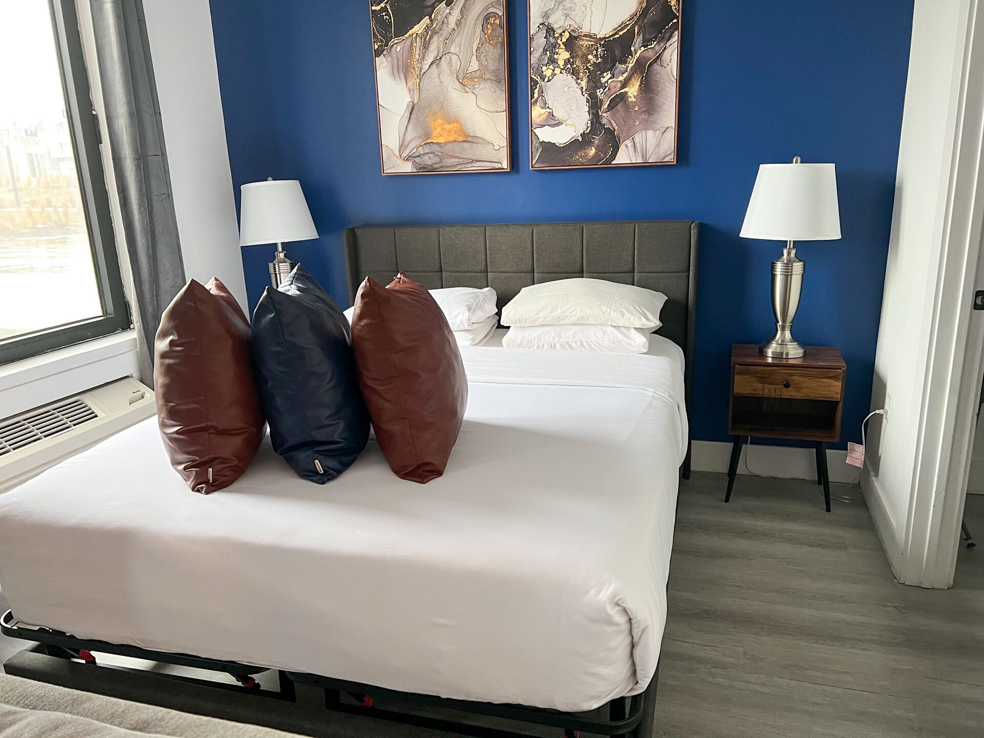 1 室のベッドルーム、アイロン / アイロン台、WiFi (無料)、ベッドシーツ