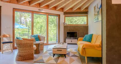 Ferienhaus 'Charmante Maison En Bois' mit privater Terrasse, privatem Garten und WLAN