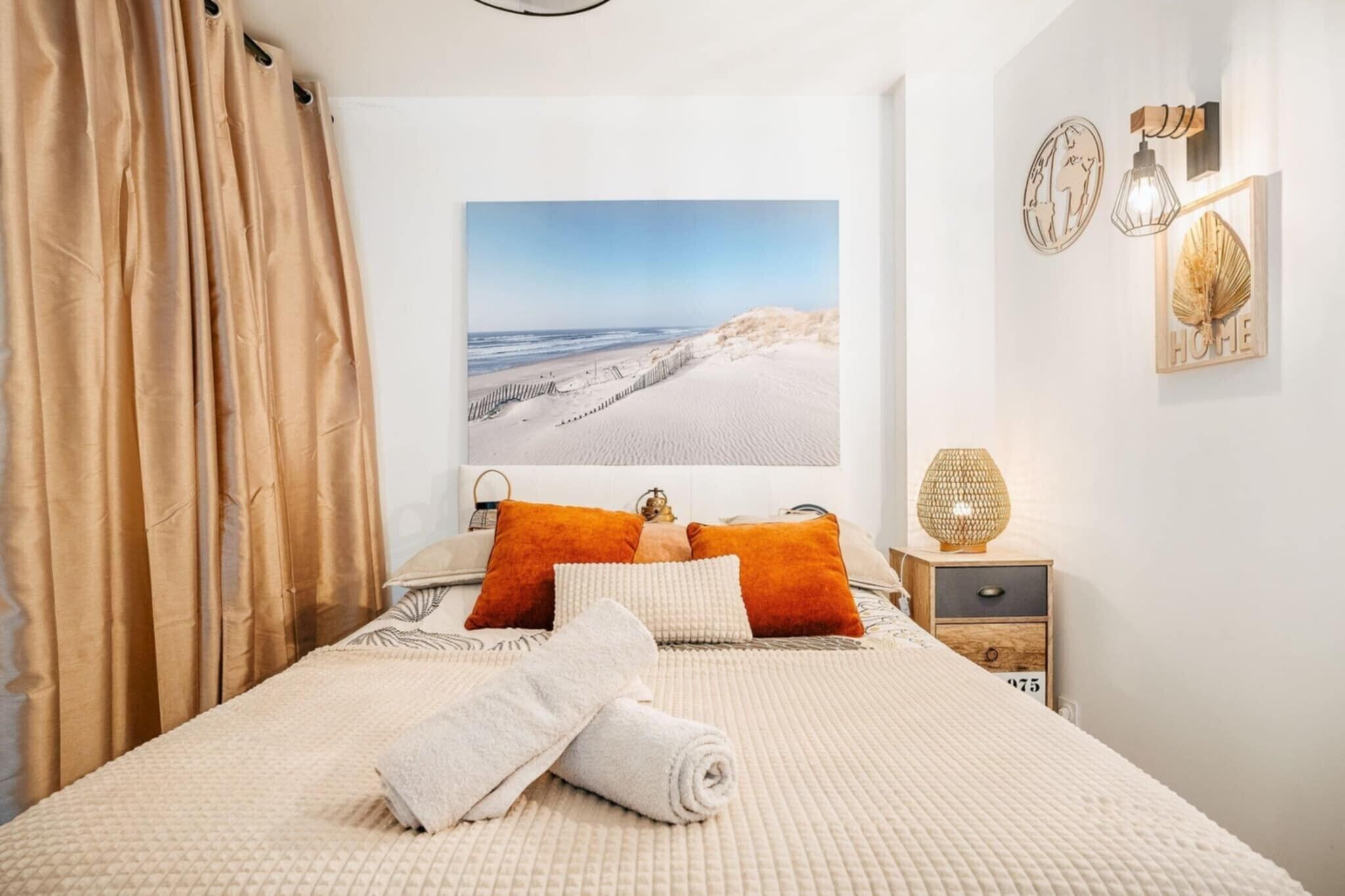 3 bedrooms, iron/ironing board, free WiFi