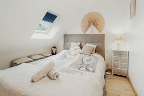 2 quartos, ferros/tábuas de passar roupa, Wi-Fi de cortesia