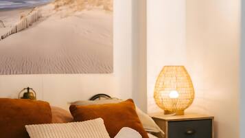 3 bedrooms, iron/ironing board, free WiFi