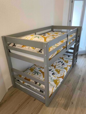 2 chambres, fer et planche à repasser, Wi-Fi gratuit