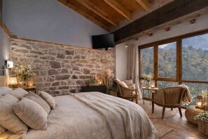 1 bedroom, iron/ironing board, free WiFi, bed sheets - Country House 'El Carbayu, Hot Tub & Mountain Views' with Terrace and Wi-Fi (Proaza)