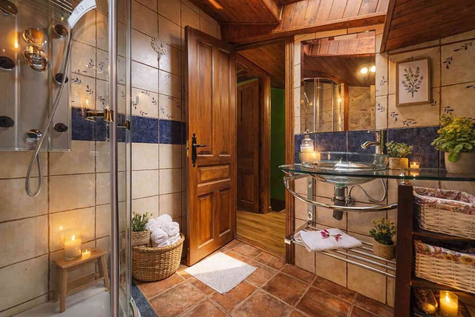 Een douche, een haardroger, handdoeken
