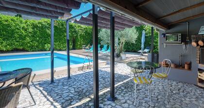 Maison de campagne "Yas" avec piscine privée, terrasse privée et Wi-Fi