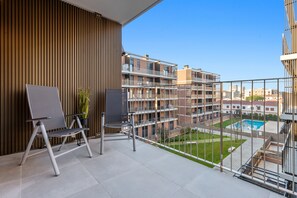 Property grounds - Apartment 'Costa Dorada Perle' with Sea View, Shared Pool and Air Conditioning (Calafell)