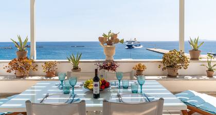 Apartment 'Sea Horse 2 Tinos' with Sea View, Wi-Fi and Air Conditioning