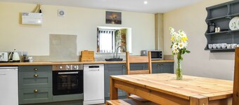 Swift Cottage - UK47527