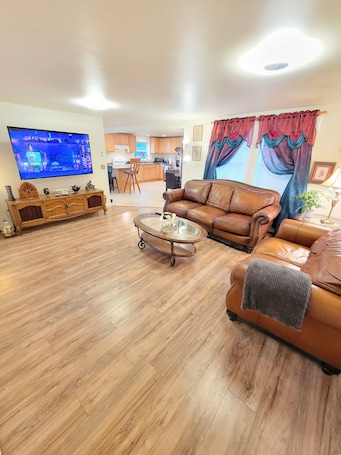 Living area. Green Mountain Getaway