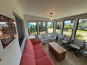 Älytelevisio, tietokoneen näyttö, tulostin