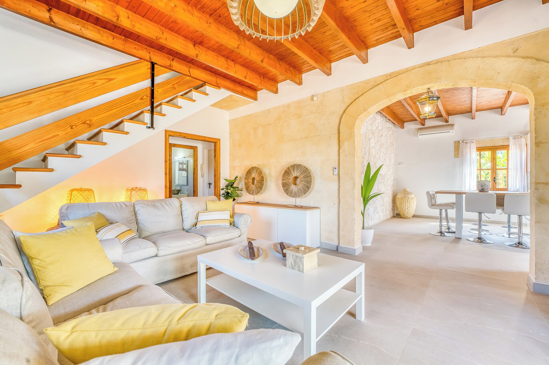 Televisie en een open haard