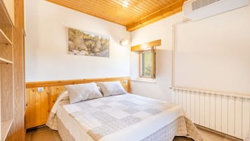 5 habitaciones, tabla de planchar con plancha y wifi gratis