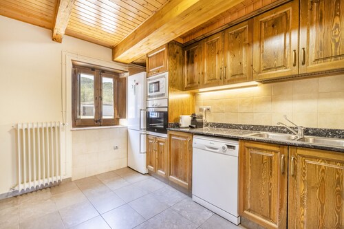 Holiday Home 'Cal Sicull' with Mountain View, Private Pool and Wi-Fi