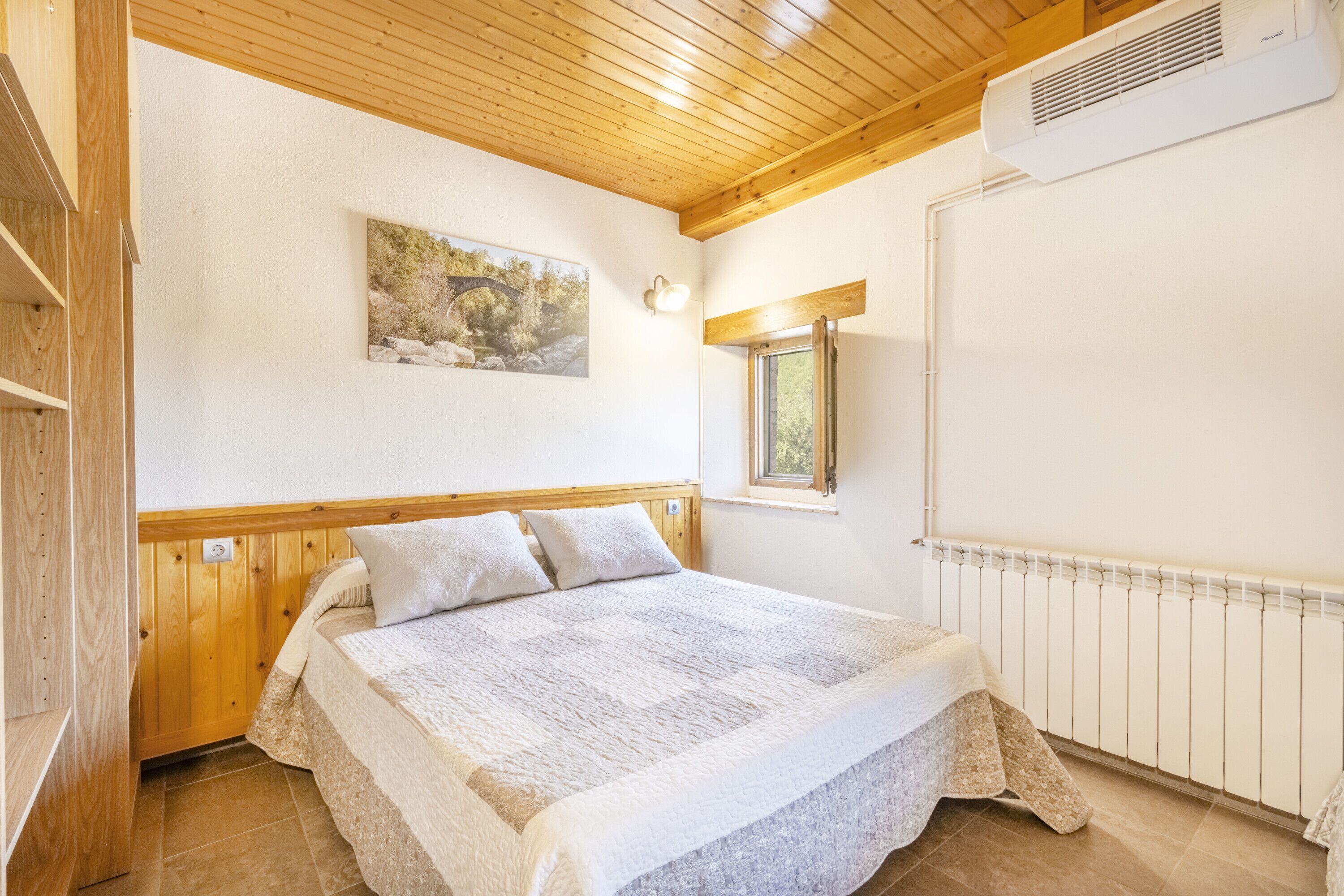 5 chambres, fer et planche à repasser, Wi-Fi gratuit, draps fournis