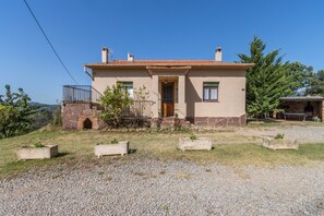 Exterior - Apartment 'Cal Viudet Nou' with Mountain View, Private Pool and Wi-Fi (Casserres)