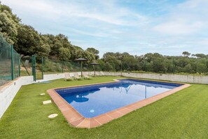 Pool - Holiday Home 'Cal Viudet Vell' with Mountain View, Private Pool and Wi-Fi (Casserres)