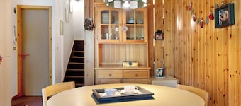 Apartment 'Casa Franco - Pila Appartamenti' with Mountain View, Private Terrace and Wi-Fi