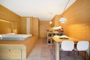1 dormitorio y ropa de cama