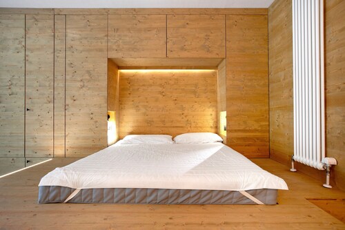 Apartment 'Secret Place - Pila Appartamenti' with Mountain View and Private Terrace
