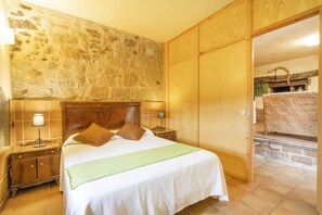 7 dormitorios, tabla de planchar con plancha, wifi gratis y ropa de cama