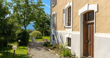 Gite De Myans for 15 with Garden, Mountain Views, Private Terrace, BBQ & Wi-Fi