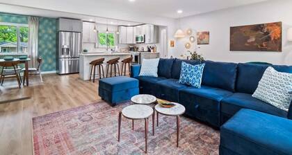 Game Room| Deck W/ BBQ| Large Professional Design