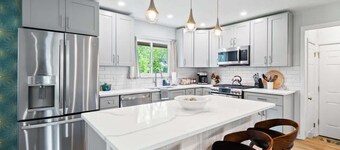 Game Room| Deck W/ BBQ| Large Professional Design