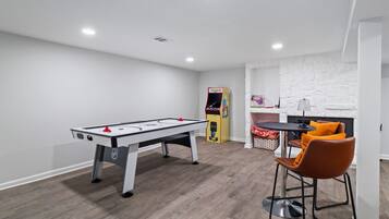 Spielezimmer