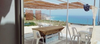 Room 'Vista Mare 3' with Shared Terrace, Wi-Fi and Air Conditioning