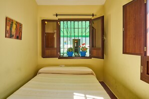 10 bedrooms, iron/ironing board, free WiFi - Rivero Rural Country House - Private and Indoor Pool, 10 Bedrooms, 22 Guests (Rivero de Posadas)