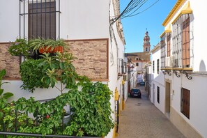 Property grounds - Apartment 'Casa El Pocito' with Wi-Fi and Air Conditioning (Peñaflor)