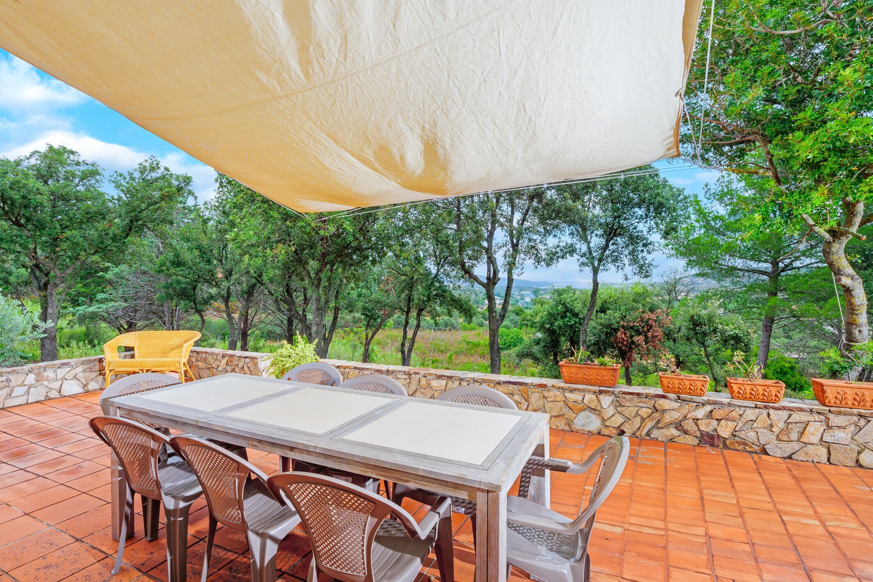 屋外ダイニングエリア