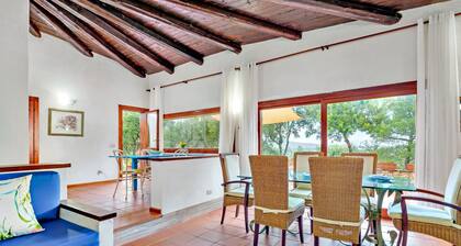 Villa 'Country House Sardinia' mit Meerblick, WLAN und Klimaanlage