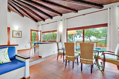 Villa 'Country House Sardinia' with Sea View, Wi-Fi and Air Conditioning