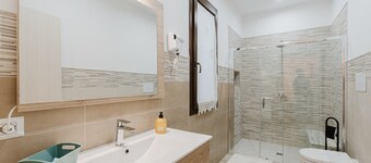 Holiday Home 'Casa Vacanza Nonna Rosina' with Wi-Fi and Air Conditioning