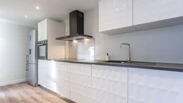 Refrigerador, microondas, horno, lavavajillas