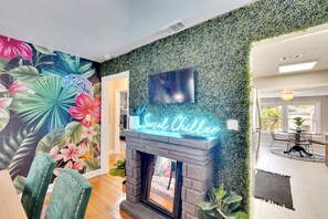 Interior - Pet-Friendly Pool Home + Games | Sleeps 8 | Tampa (Tampa)