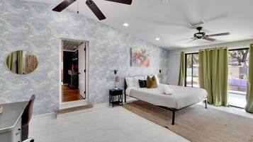 4 bedrooms, desk, iron/ironing board, travel cot