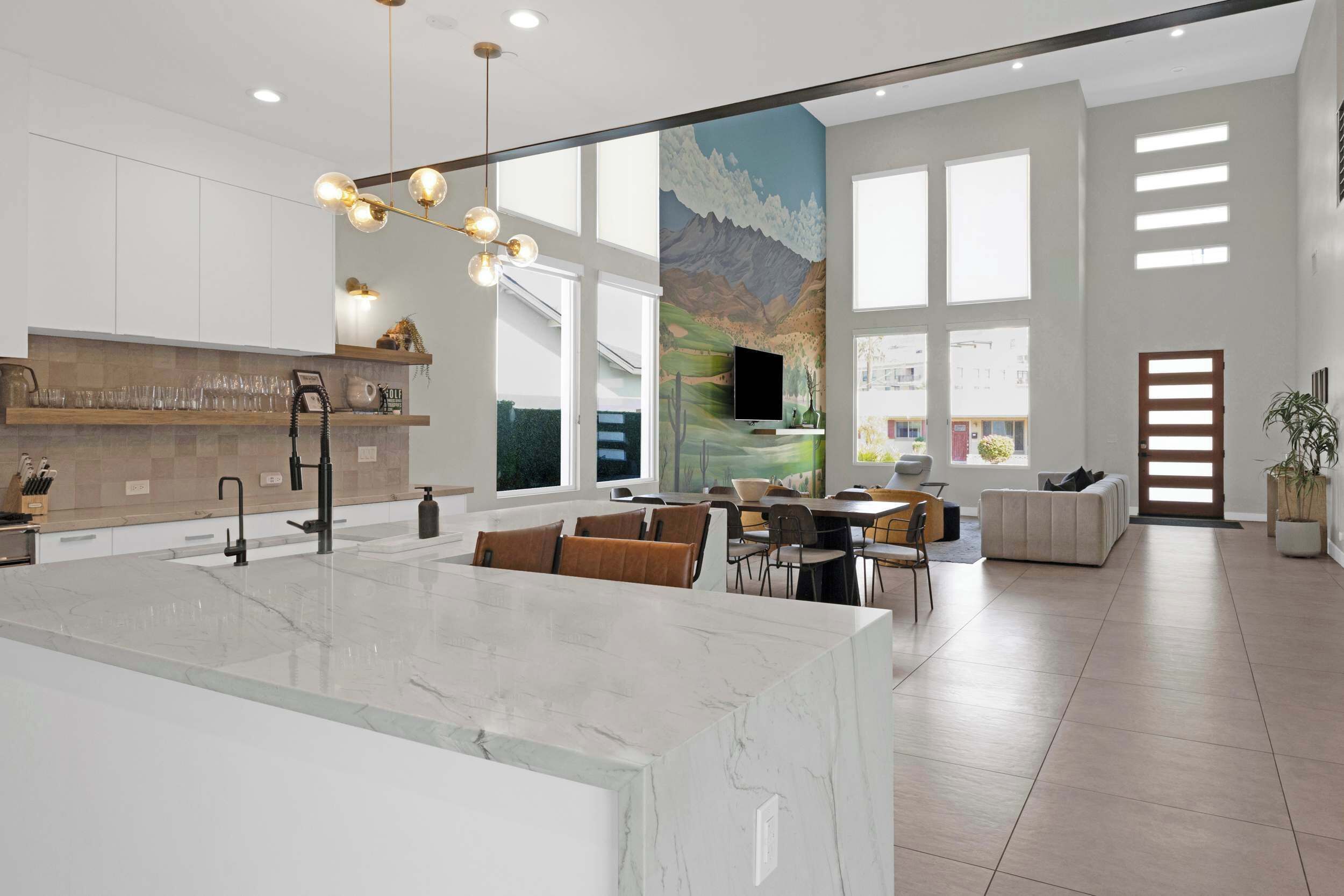 المنشأة من الداخل