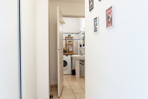 Interior - Apartment 'Gite Le Canigou 3 Stars' with Mountain View, Private Terrace and Wi-Fi (Prades)