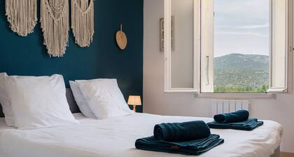 Appartement 'Gite Le Canigou 3 Ătoiles' avec vue sur les montagnes, terrasse privĂ©e et Wi-Fi