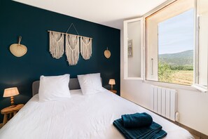 2 Schlafzimmer, Schreibtisch, Bügeleisen/Bügelbrett, kostenloses WLAN