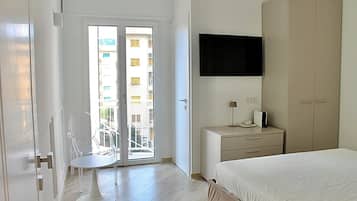 Premium-sengetøj, dundyner, Select Comfort-senge, pengeskab på værelset