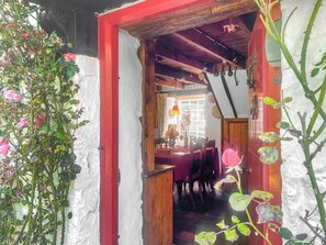 Dining - Monthly Tutor's Cottage (Fishguard)