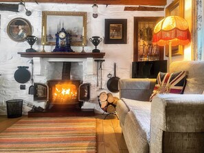 Fireplace - Monthly Tutor's Cottage (Fishguard)
