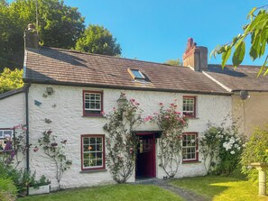 Exterior - Monthly Tutor's Cottage (Fishguard)