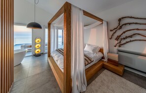 5 bedrooms, iron/ironing board, free WiFi, bed sheets